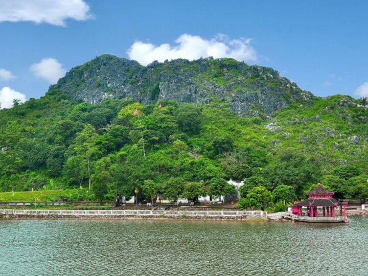 CHÙA HÀ NAM VỚI KHÔNG GIAN TÂM LINH THANH TỊNH GIỮA NÚI RỪNG KỲ BÍ