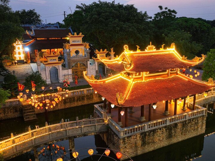 DI TÍCH CHÙA TAM GIÁO LƯU GIỮ TRUYỀN THUYẾT NIÊU CƠM THẦN LINH THIÊNG