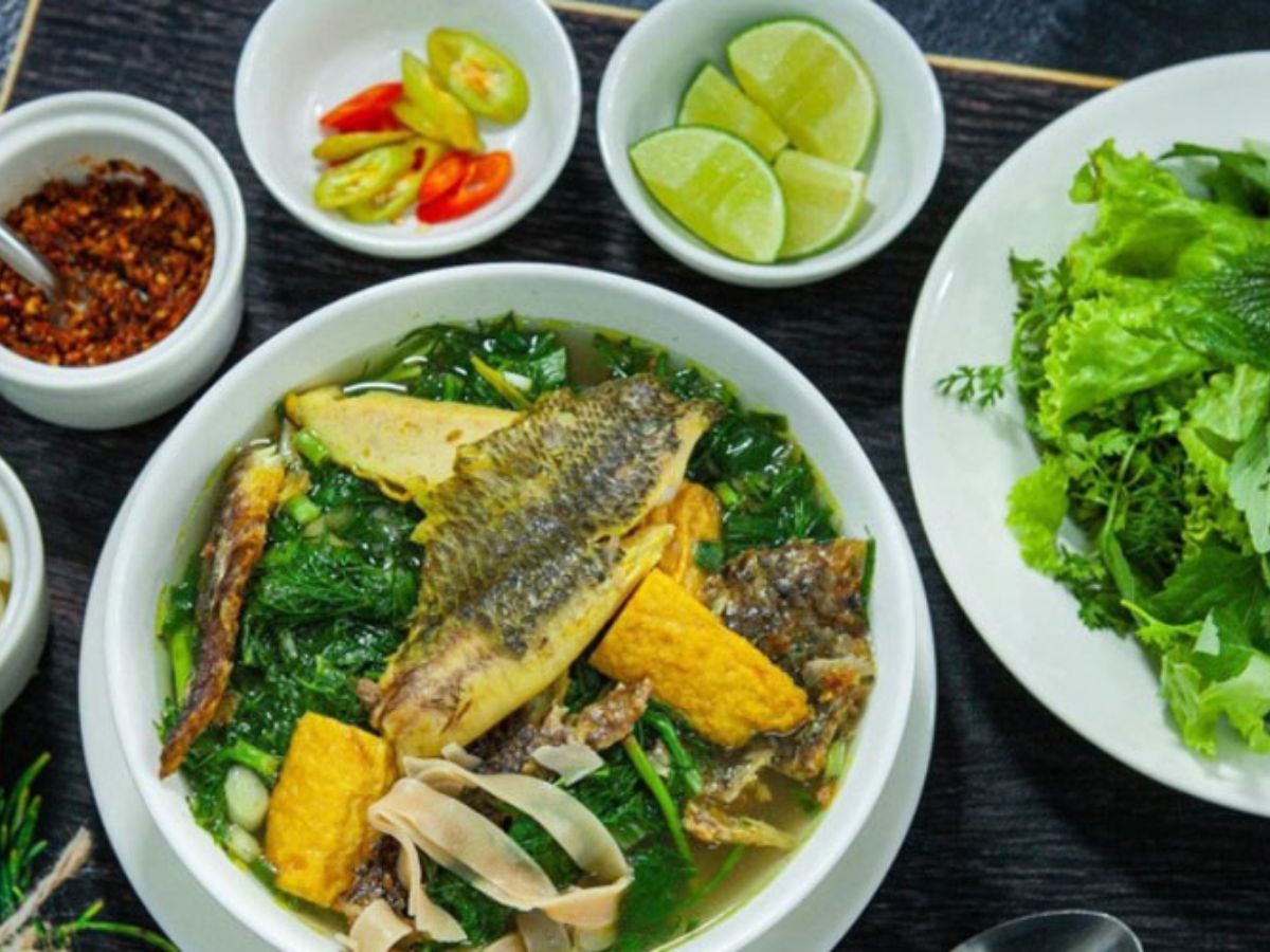 Hà Nam nổi tiếng với các món ăn dân dã như bún cá và bánh cuốn dễ ăn.