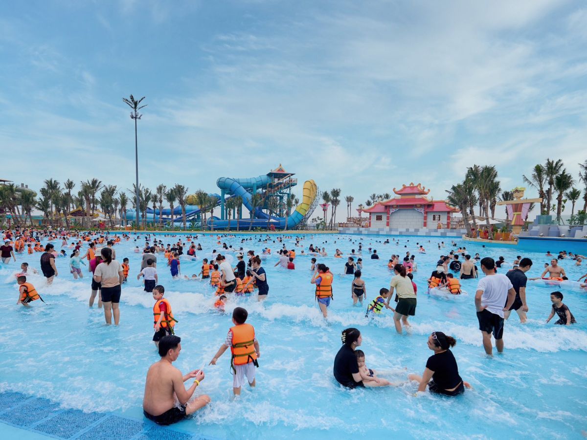 Khu vui chơi Sun World Ha Nam là điểm vui chơi kết hợp nổi bật trong lịch trình khám phá nhạc nước Hà Nam.