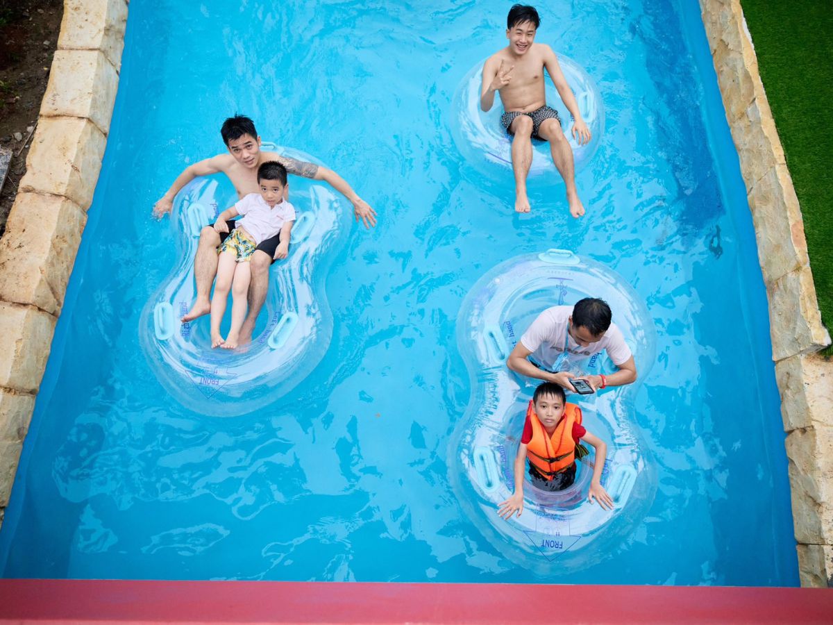 Rất nhiều hoạt động giải trí trong công viên nước Sun World Ha Nam giúp du khách tha hồ thư giãn ngày hè.