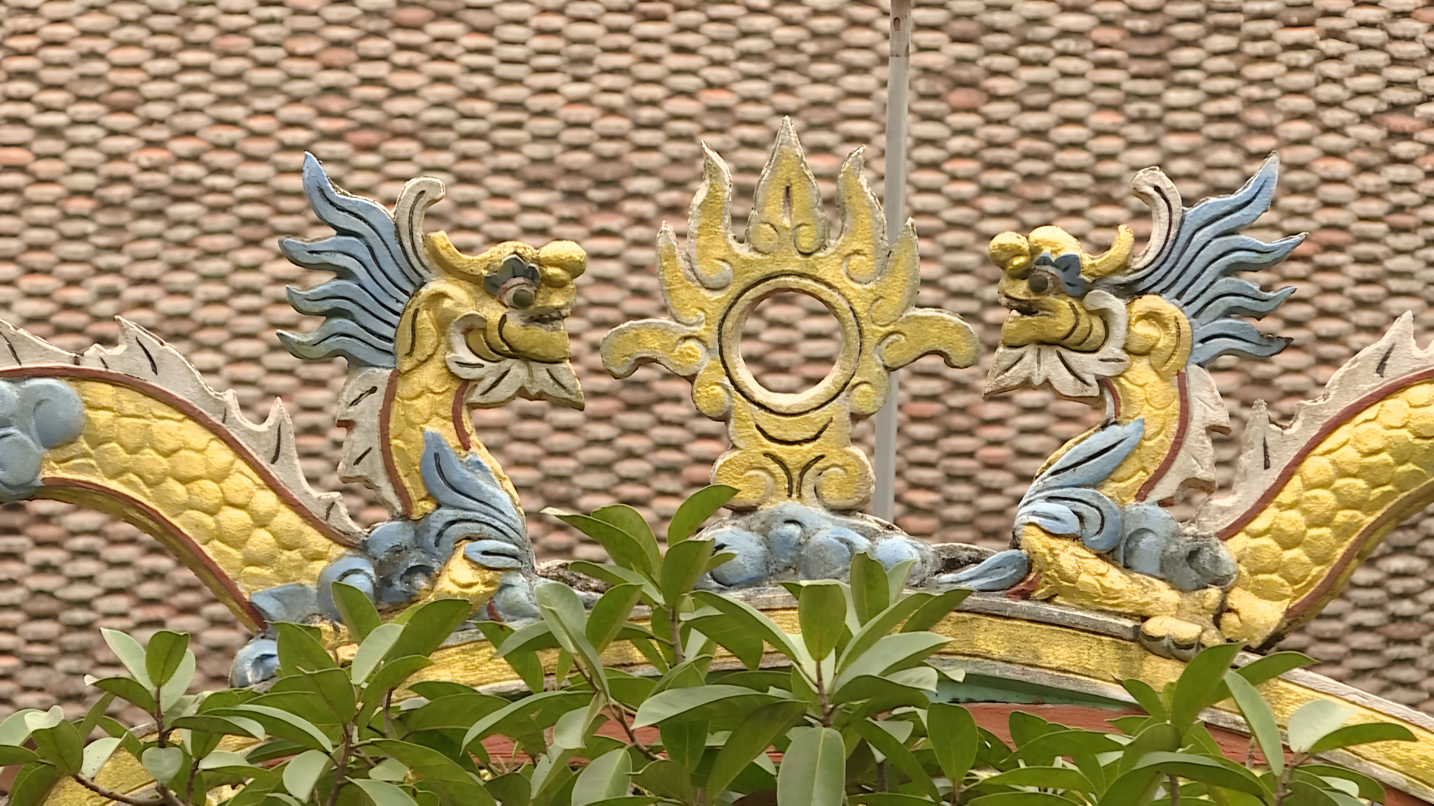Quá trình trùng tu phản ánh sự bền bỉ của di tích.