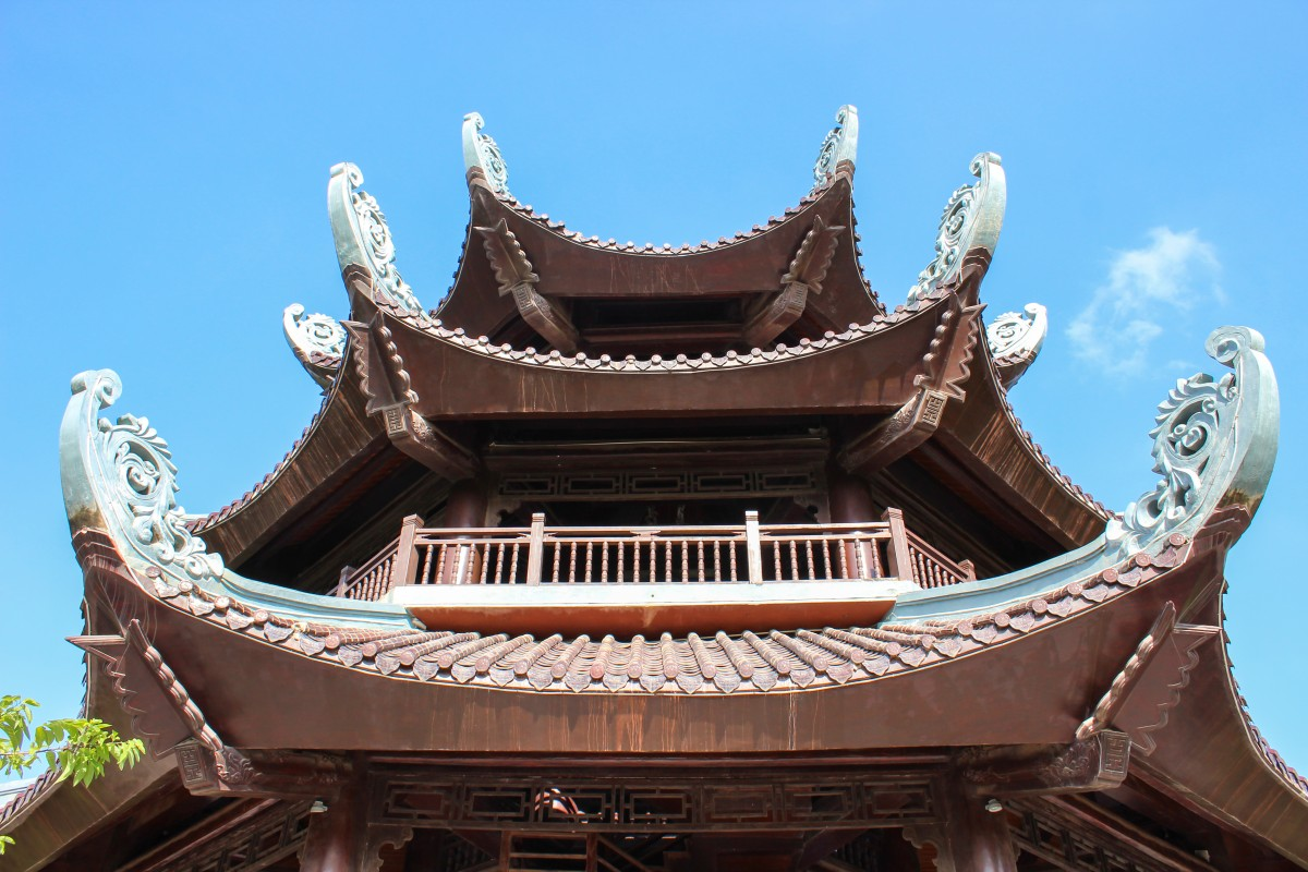 Gác chuông chùa Bái Đính. 