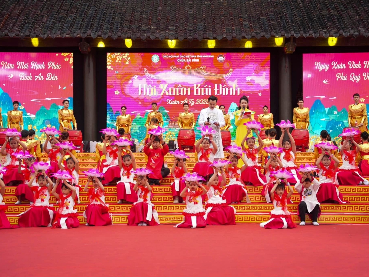 Lễ hội chùa Bái Đính thu hút đông đảo du khách hàng năm