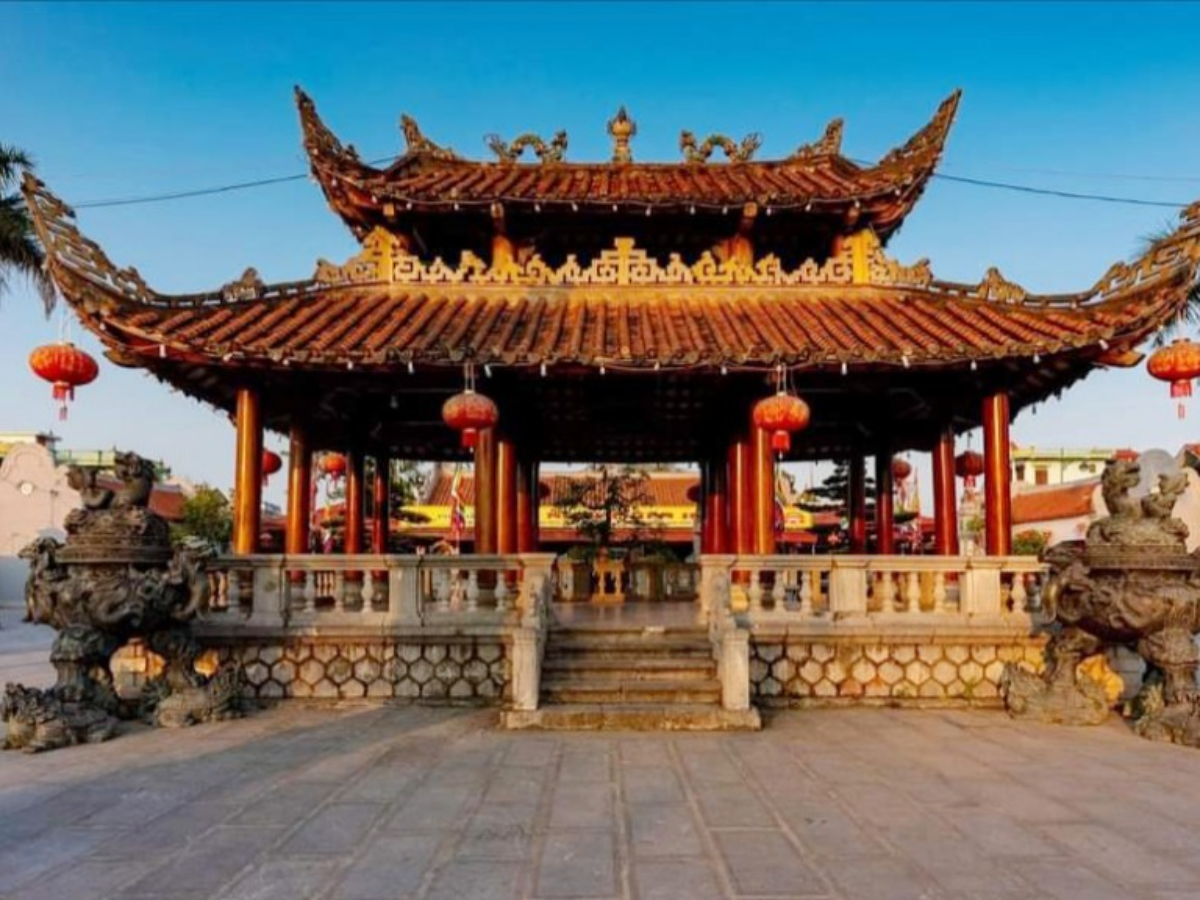 Phủ Tiên Hương giữ vai trò trung tâm thờ tự quan trọng nhất trong toàn bộ quần thể di tích Phủ Dầy. (Nguồn: Sưu tầm)