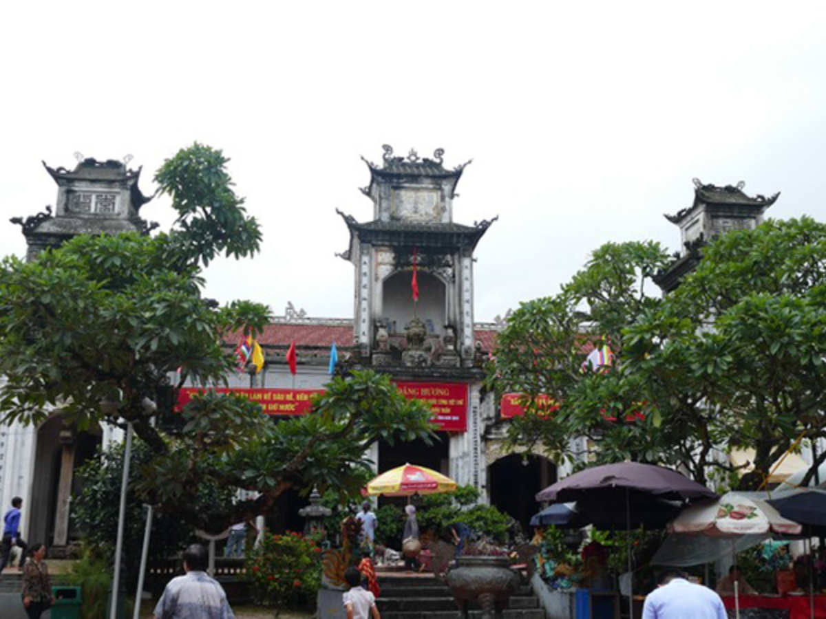Đền Bảo Lộc nằm tại khu vực trung tâm Ninh Bình, thuận tiện kết nối các điểm du lịch lân cận. (Nguồn: Sưu tầm)