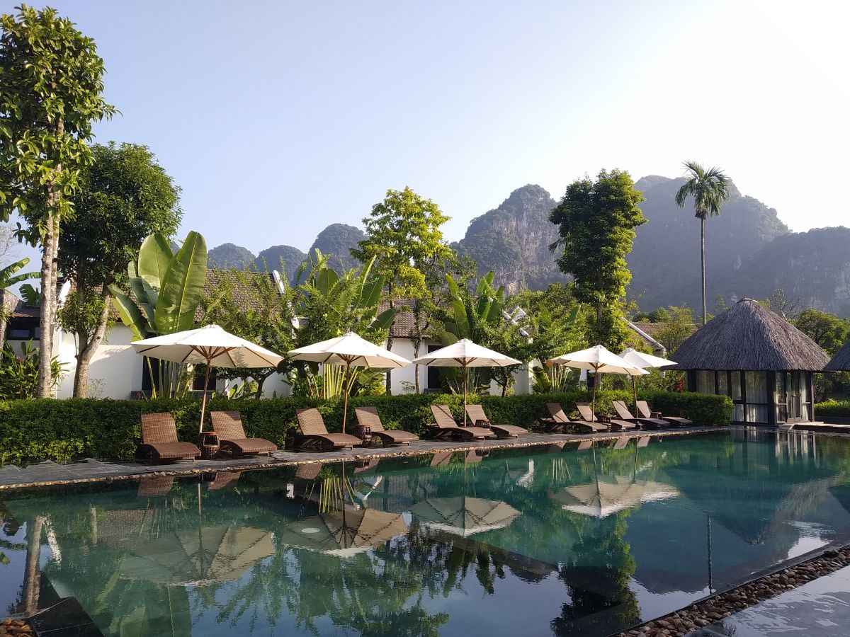 Bể bơi tại Aravinda Resort Ninh Bình. (Nguồn: Sưu tầm)