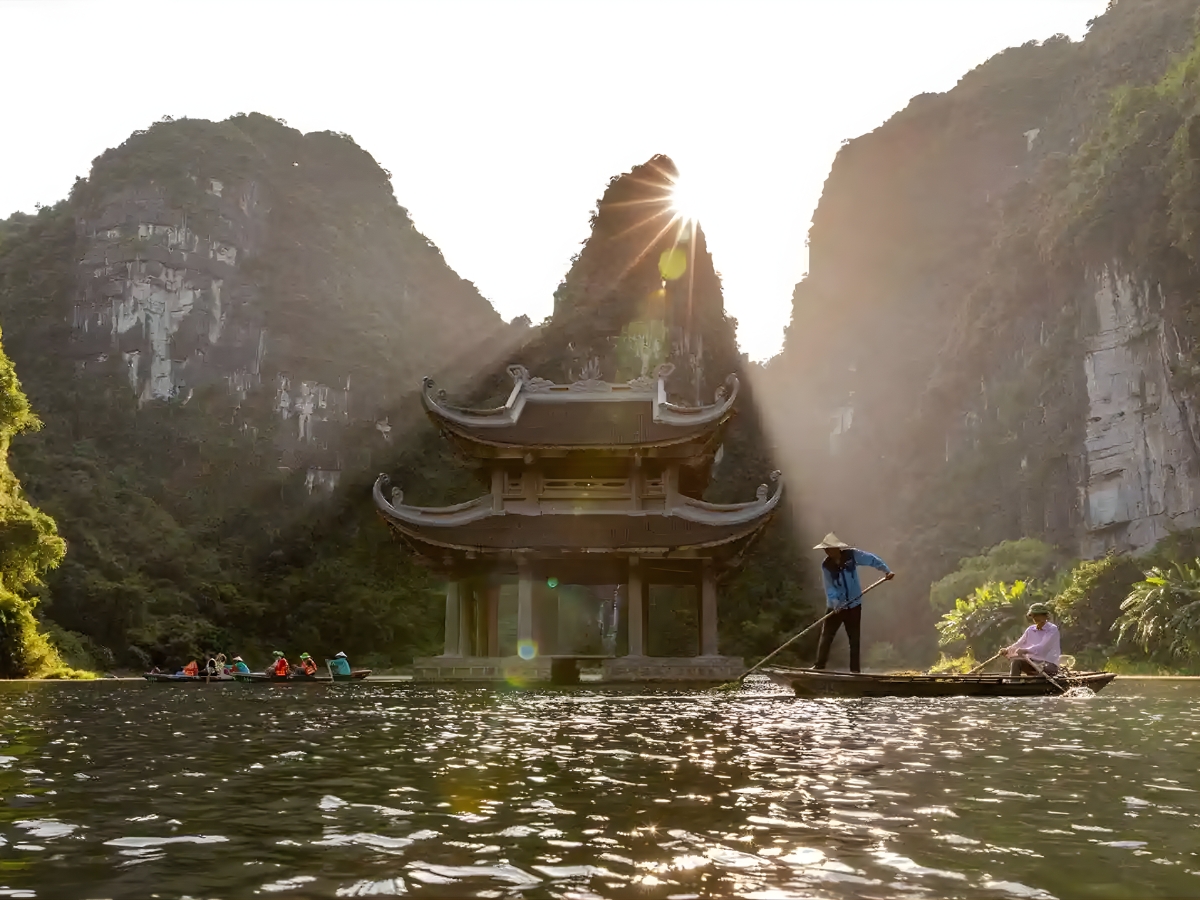 Tràng An được UNESCO công nhận là Di sản Văn hóa và Thiên nhiên thế giới vào năm 2014. (Nguồn: Sưu tầm)