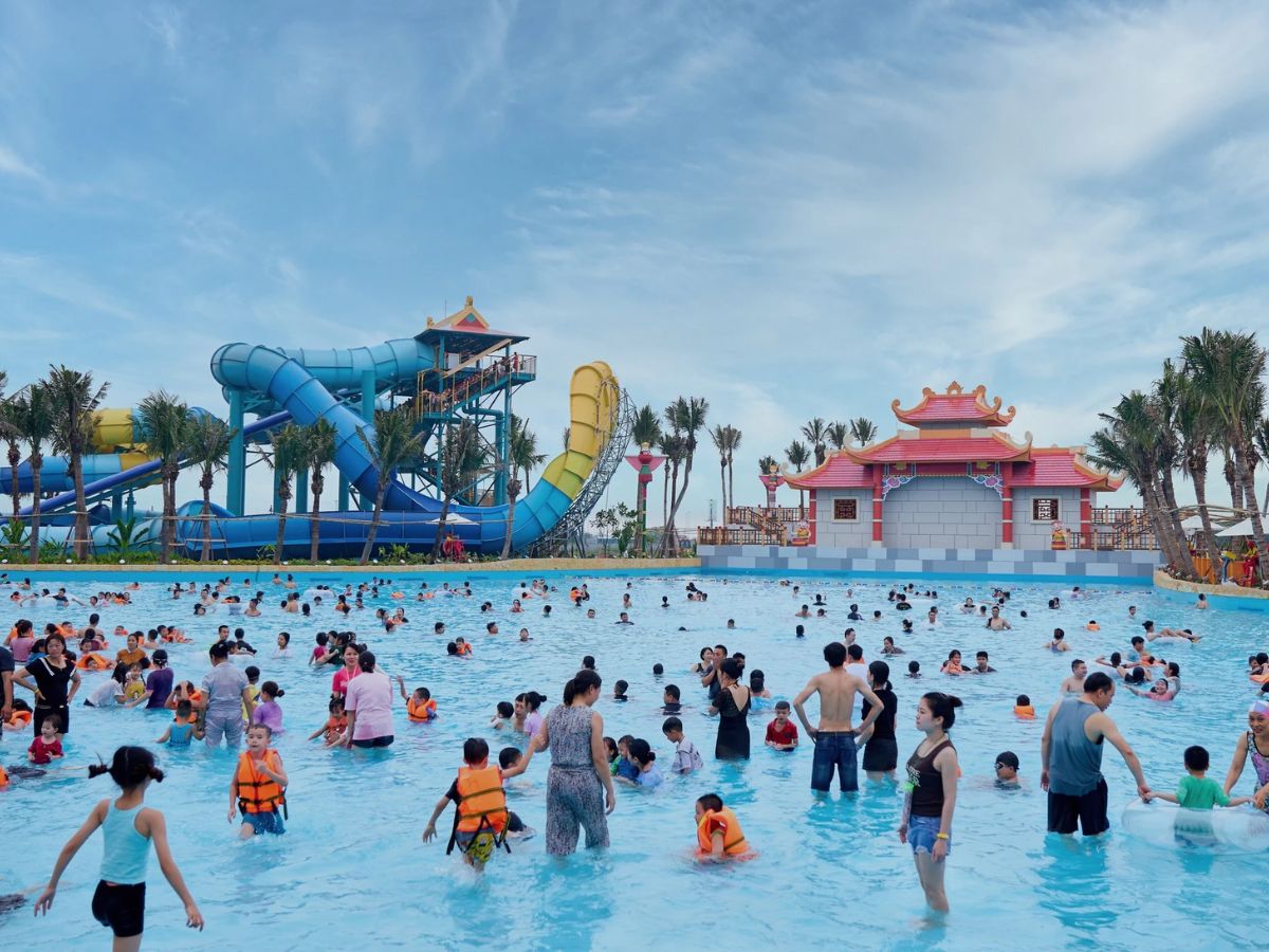 Công viên nước Sun World Ha Nam, ”điểm hẹn" giải trí "không thể thiếu" của người dân và du khách vào mỗi dịp cuối tuần và ngày lễ Tết.