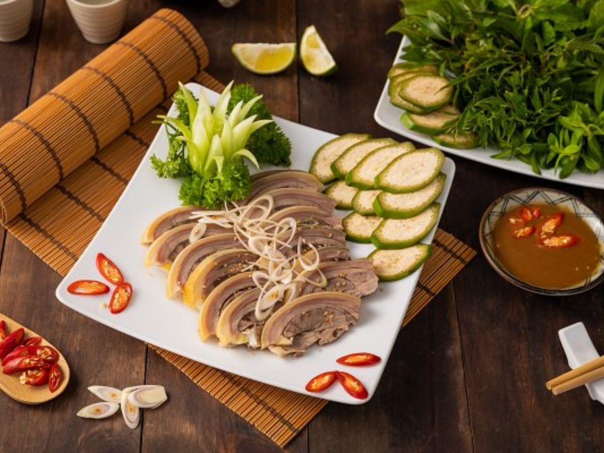 Các món dê tại nhà hàng vũ Bảo Ninh Bình có độ tươi, thịt chắc và không bị dai. 