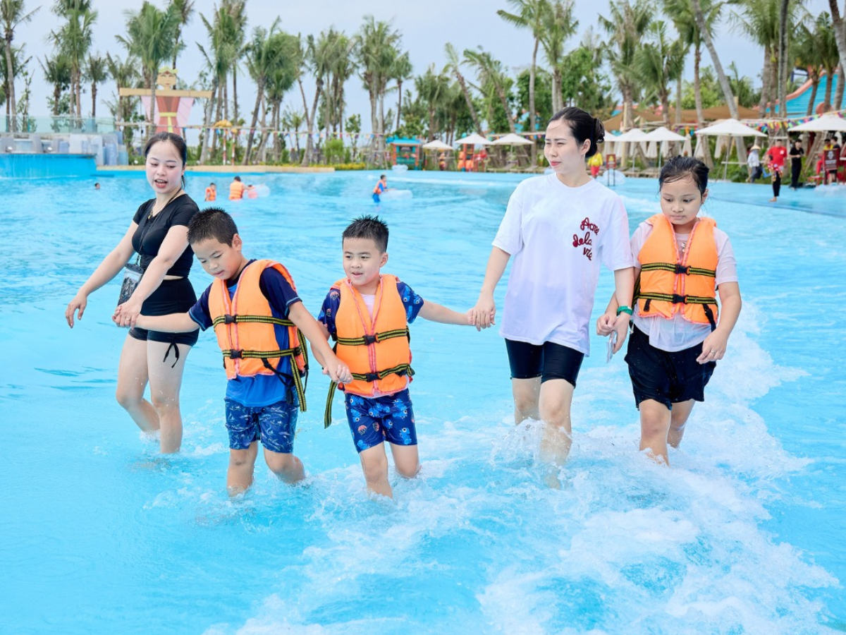 Trải nghiệm vui chơi tại Sun World Ha Nam.