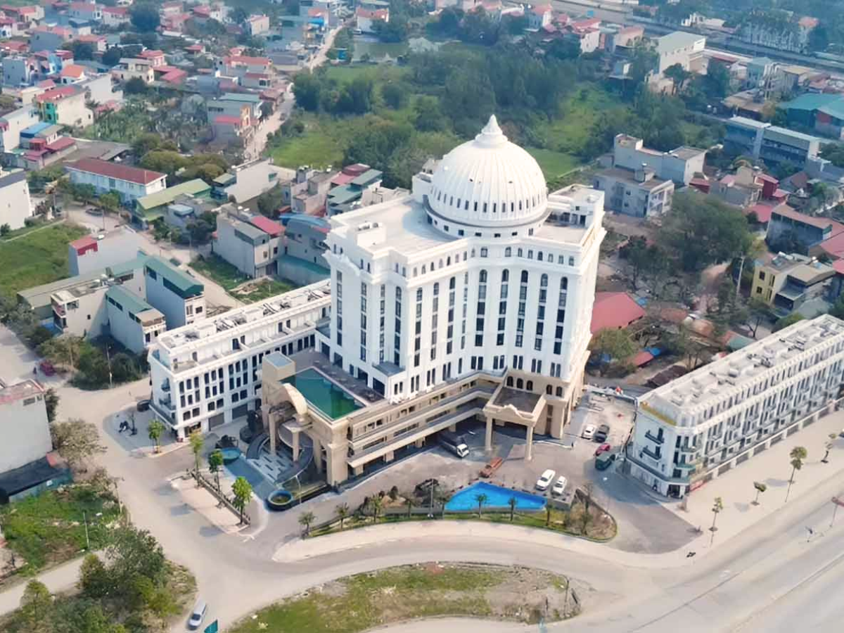 Toàn cảnh The Dome Grand Hotel Ha Nam nhìn từ trên cao.