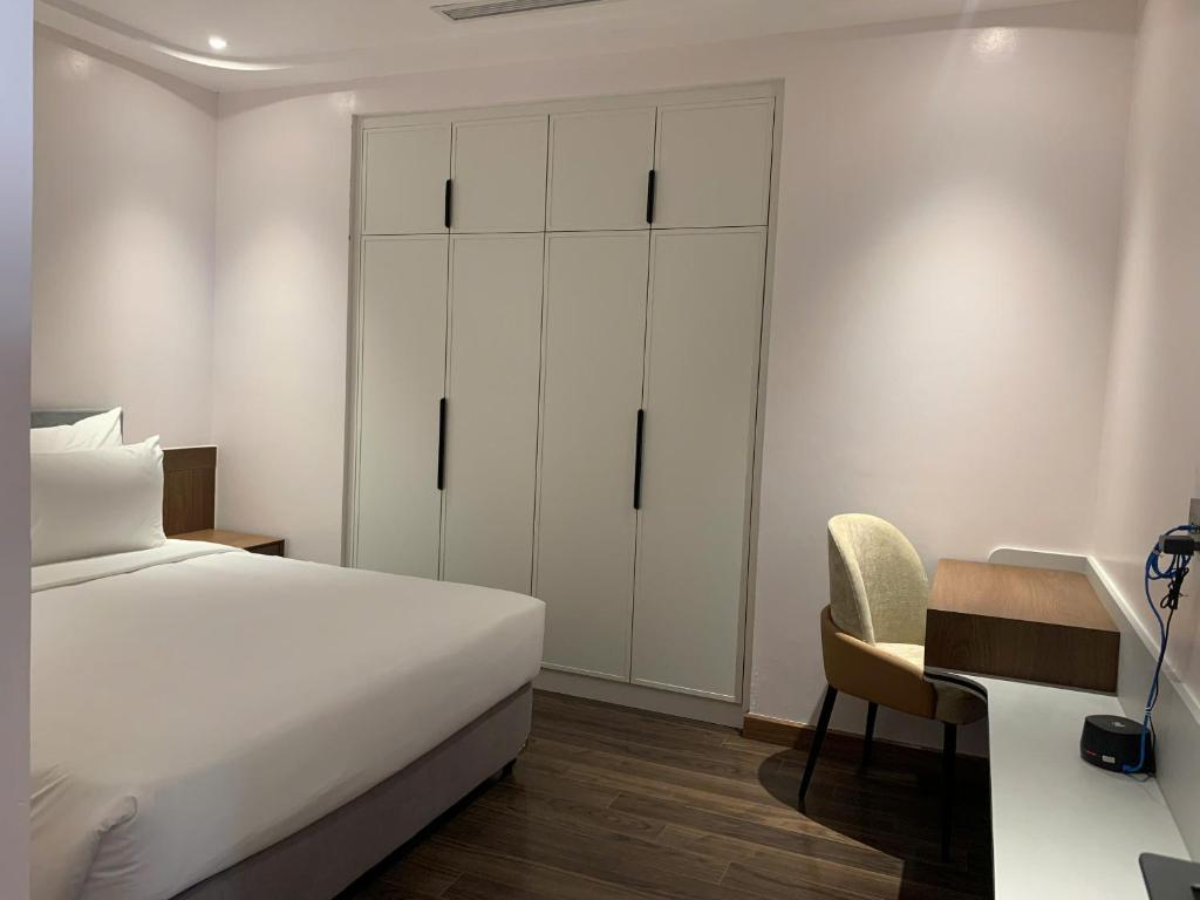 Phòng được thiết kế đơn giản nhưng sang trọng.