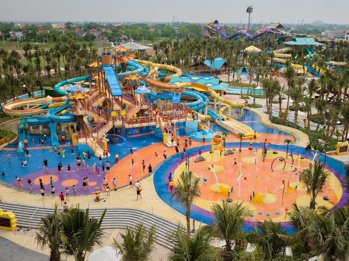 Trải nghiệm vui chơi tại công viên nước Sun World Ha Nam.