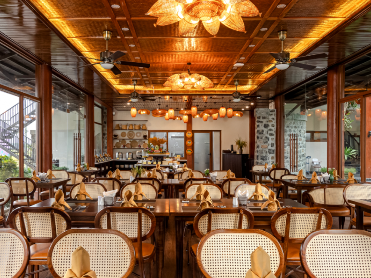 Nhà hàng Khả Lương nằm ngay trong khuôn viên resort với không gian rộng rãi. (Nguồn: Sưu tầm)
