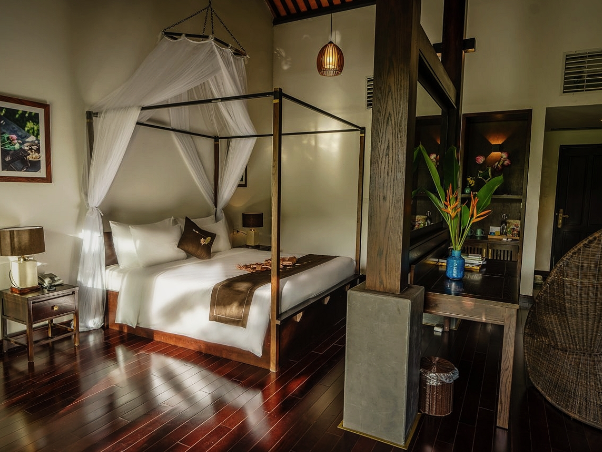 Căn phòng được thiết kế với sàn gỗ và trang thiết bị hiện đại. (Nguồn: Sưu tầm)