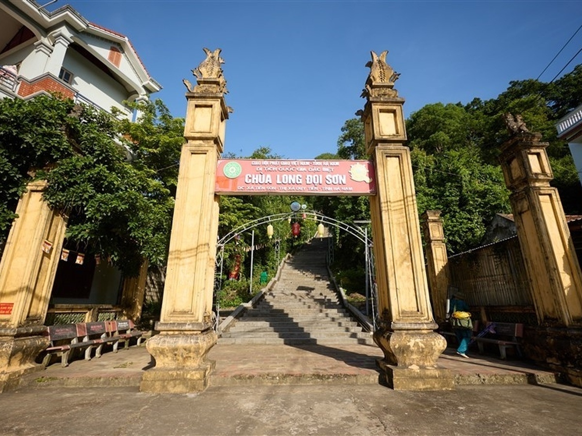 Chùa Long Đọi Sơn lưu giữ kiến trúc cổ cùng nhiều dấu ấn lịch sử quan trọng. (Nguồn: Sưu tầm)