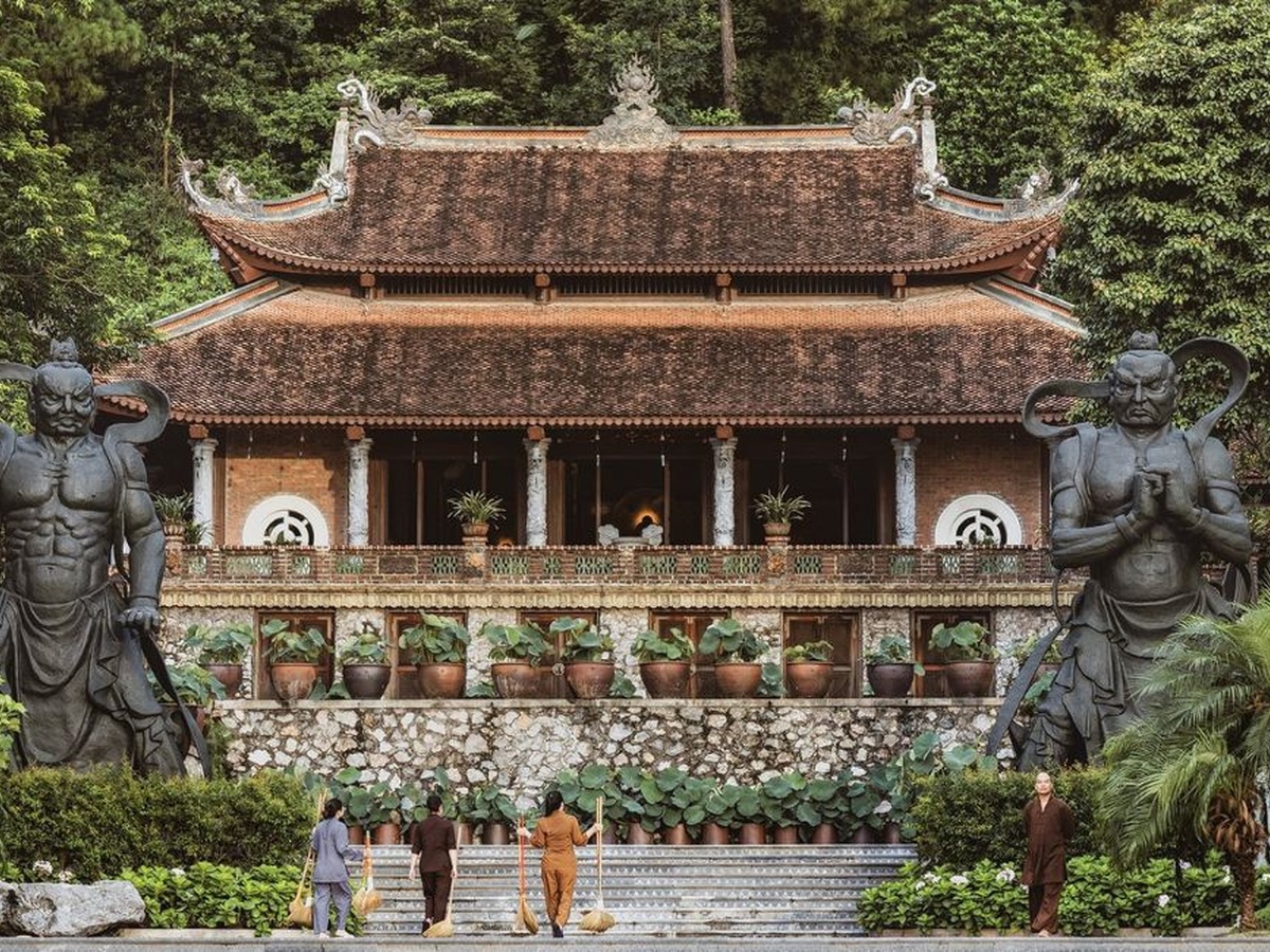 Chùa Tiên nằm giữa cảnh quan đồi núi và lưu giữ nhiều câu chuyện dân gian địa phương. (Nguồn: Sưu tầm)