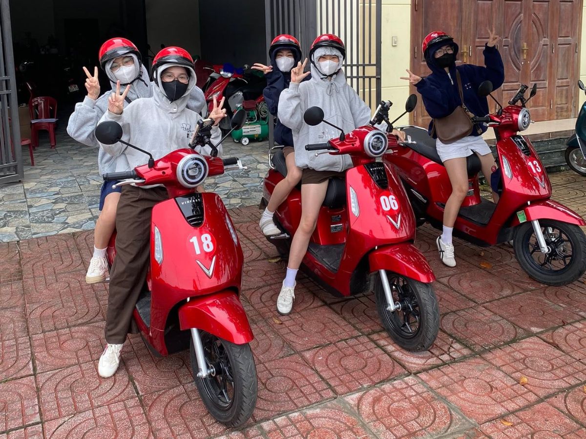 Q-Go Ninh Bình cung cấp xe máy điện, phù hợp với du khách muốn di chuyển nhẹ nhàng quanh thành phố và các điểm du lịch lân cận. (Nguồn: Sưu tầm)