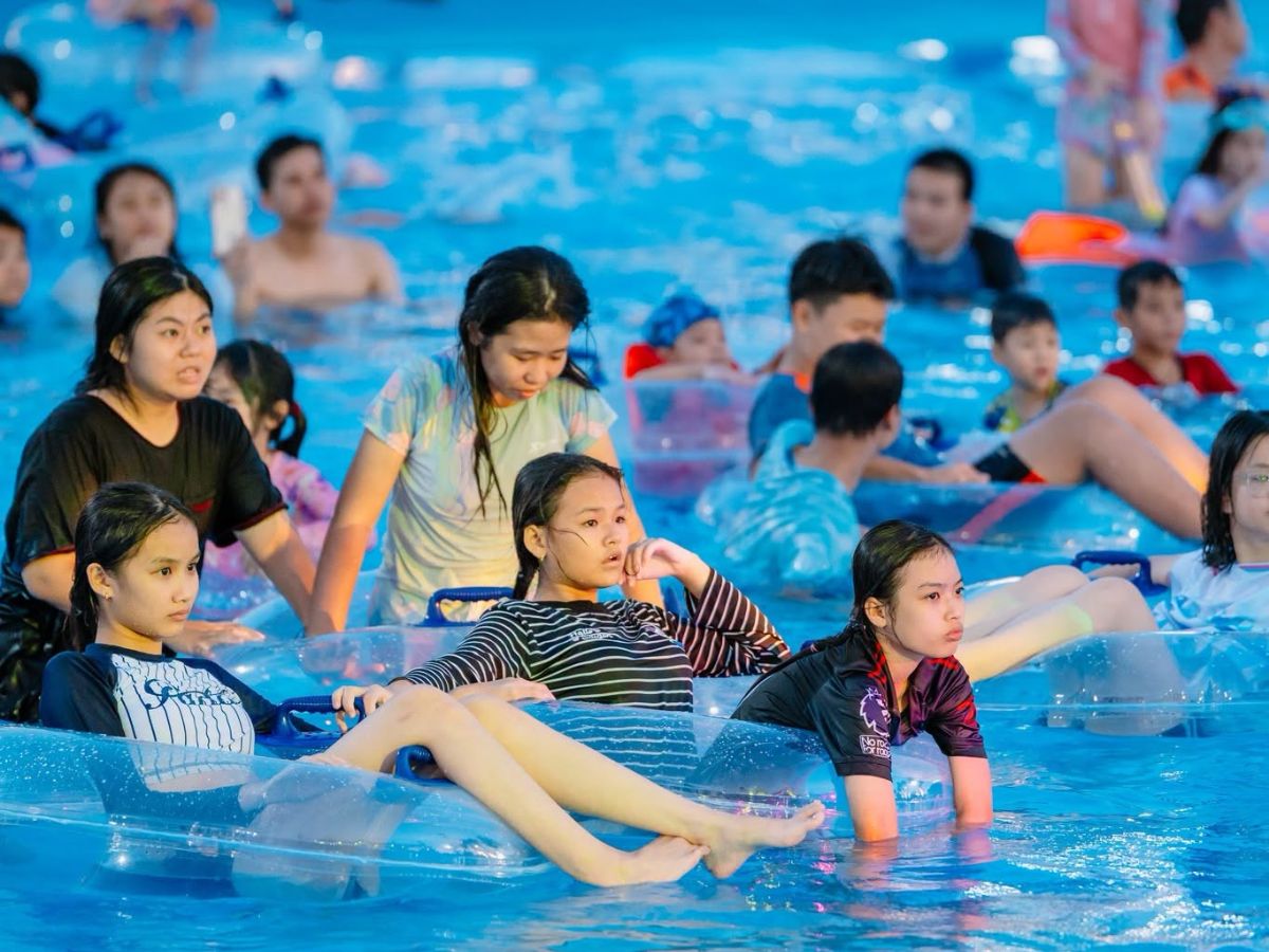 Du khách có thể vui chơi tại Sun World Ha Nam rồi thư giãn với một ly cà phê muộn. (Nguồn: Sưu tầm)