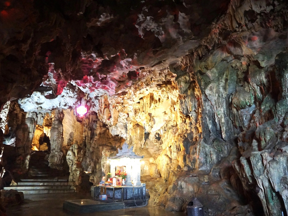 Động Địch Lộng từng được triều đình phong tặng danh hiệu “Nam thiên đệ tam động” - hang động đẹp thứ ba trời Nam. (Nguồn: Sưu tầm)