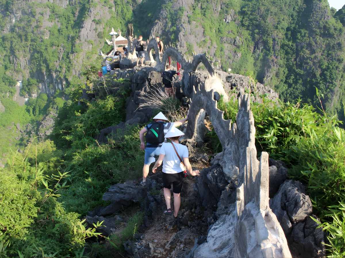 Chuẩn bị hành trang gọn nhẹ cho chuyến du lịch Ninh Bình. (Nguồn: Sưu tầm)