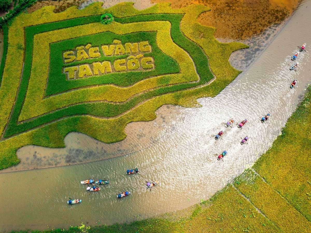 Tam Cốc Bích Động là khu danh thắng sông núi Ninh Bình. (Nguồn: Sưu tầm)