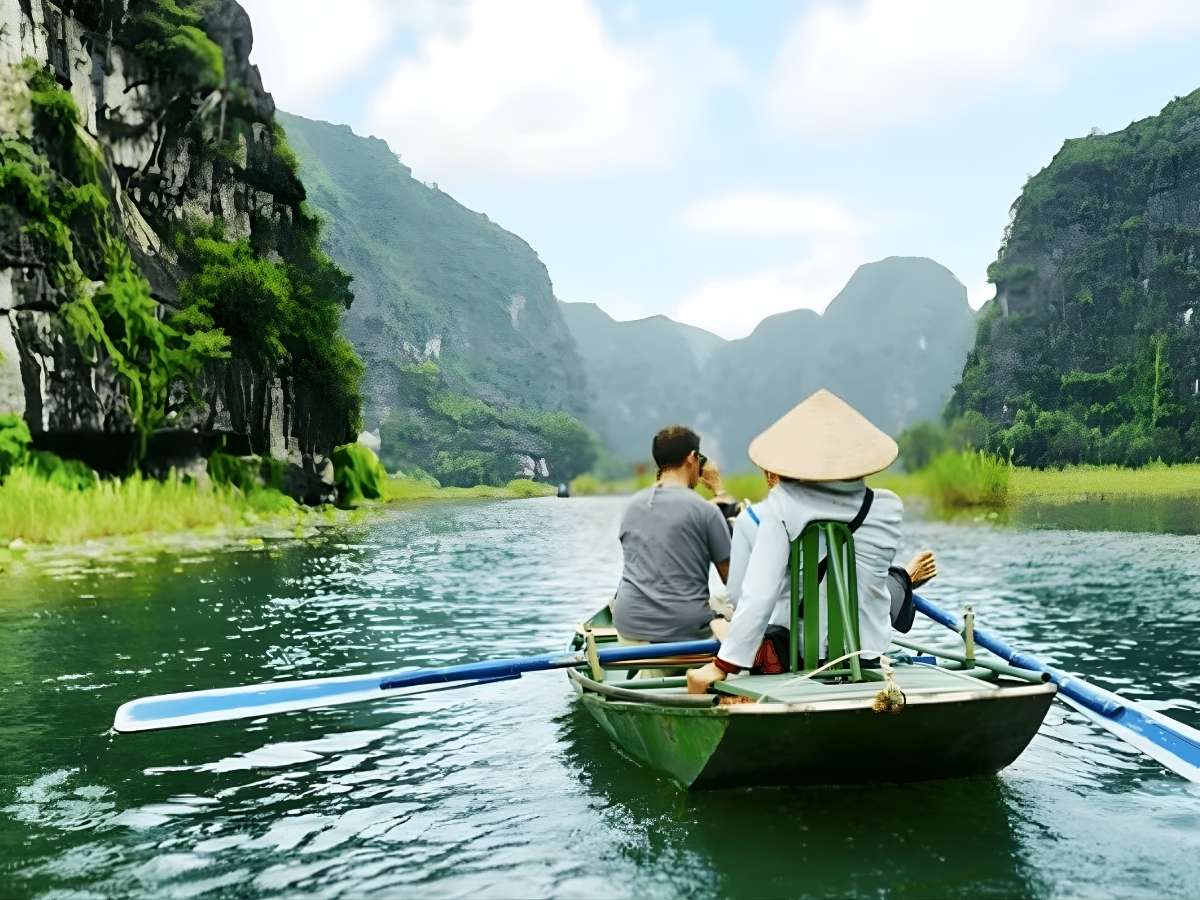 Tam Cốc Bích Động là danh thắng sông nước tại Hoa Lư. (Nguồn: Sưu tầm)