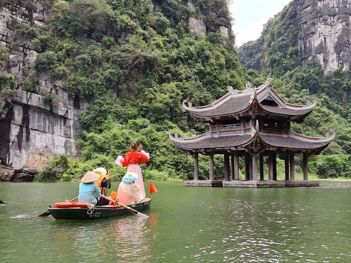 Tràng An là di sản thế giới với hang động đá vôi. (Nguồn: Sưu tầm)