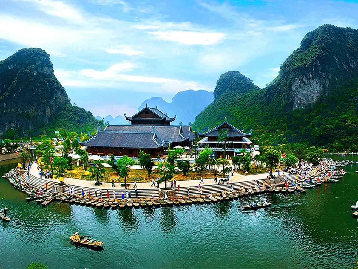 Đầu tháng 9 tại Ninh Bình thường bước vào giai đoạn chuyển mùa, khi nắng hè đã dịu hơn (Nguồn: Sưu tầm)
