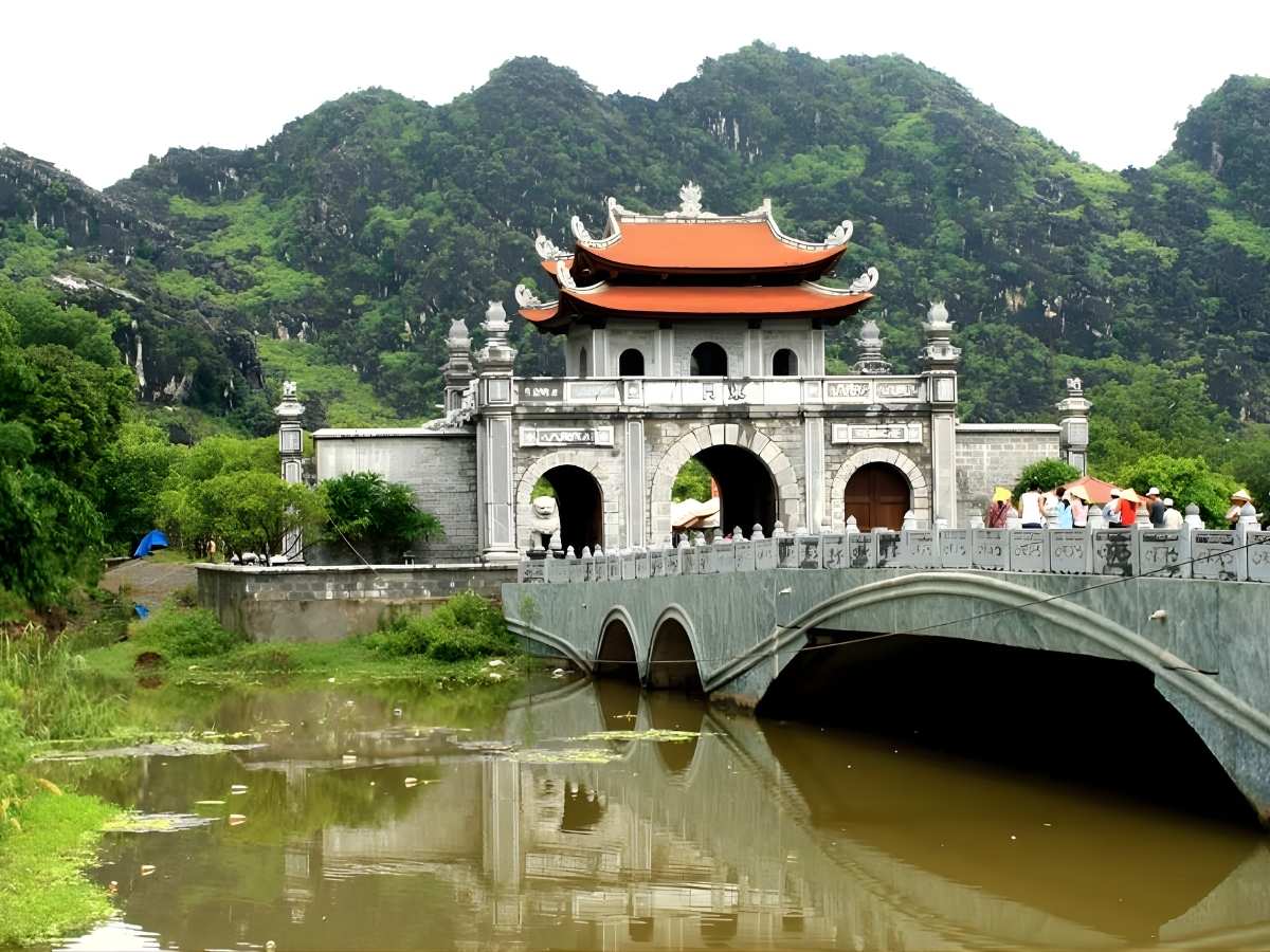 Hoa Lư là khu di tích kinh đô cổ của Việt Nam. (Nguồn: Sưu tầm)