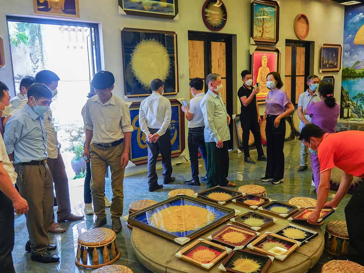 Một trong những cách giúp chuyến đi gia đình trở nên ý nghĩa hơn là tham gia các hoạt động trải nghiệm. (Nguồn: Sưu tầm)