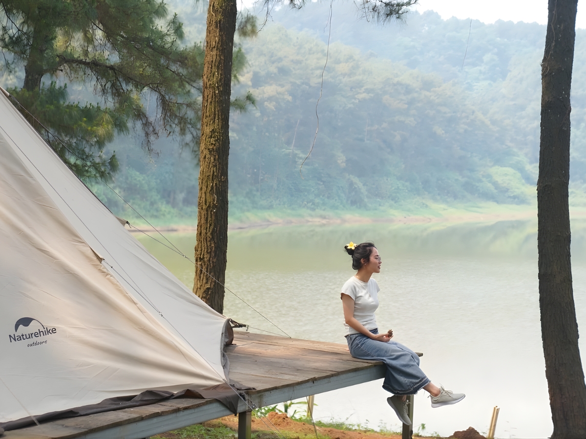 Trải nghiệm cắm trại cùng người thân, bạn bè tại hồ Đồng Chương. (Nguồn: Sưu tầm)