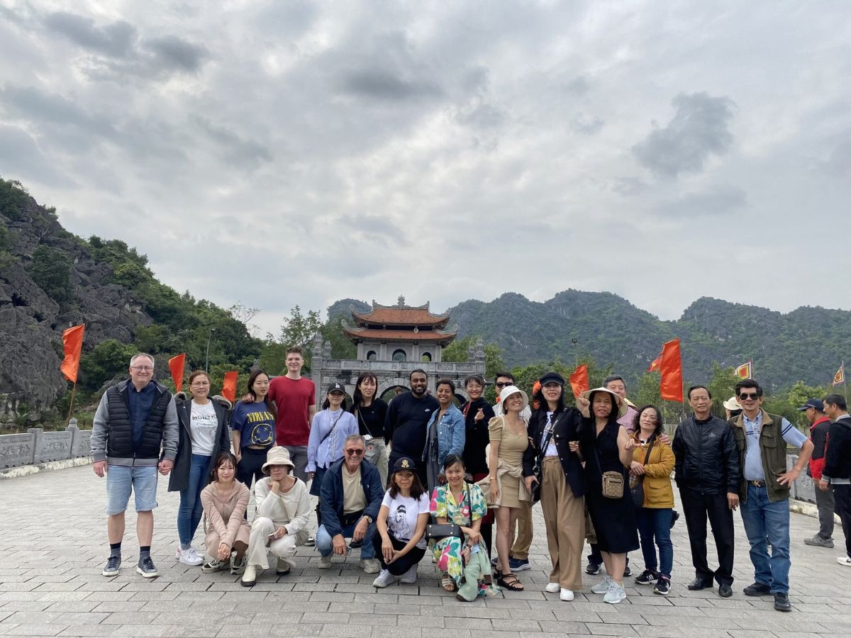 Du khách nên sắp xếp lịch trình tour Cố đô Hoa Lư 1 ngày hợp lý cùng với người thân và bạn bè. (Nguồn: Sưu tầm)