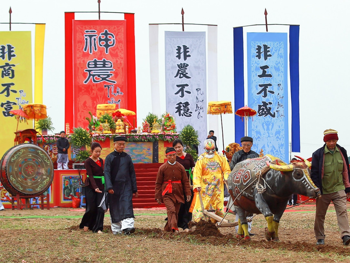 Lễ hội Tịch điền Đọi Sơn diễn ra vào những ngày đầu xuân năm mới