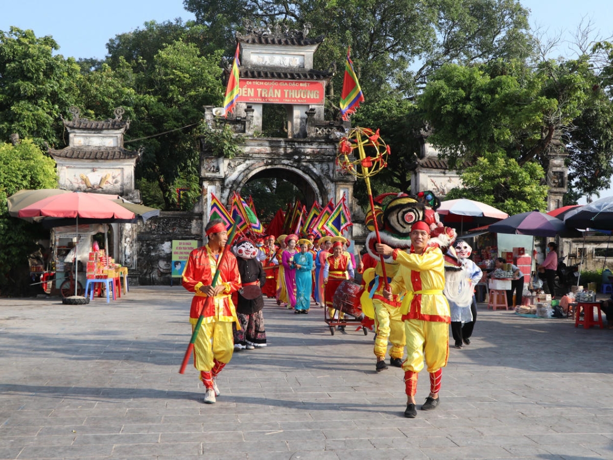 Lễ hội Đền Trần Thương.