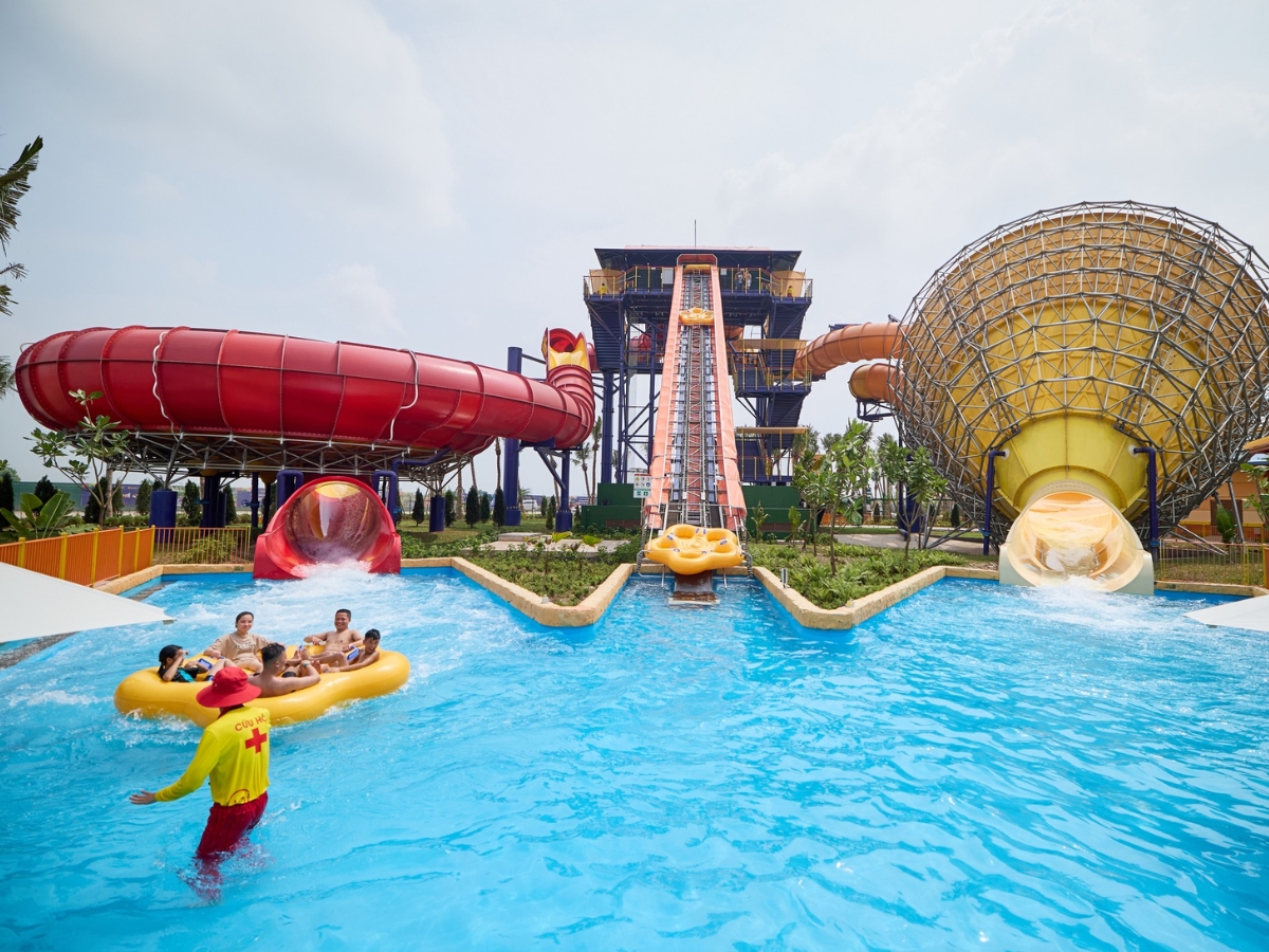 Vui chơi tại Sun World Ha Nam sau khi khám phá bảo tàng Hà Nam.