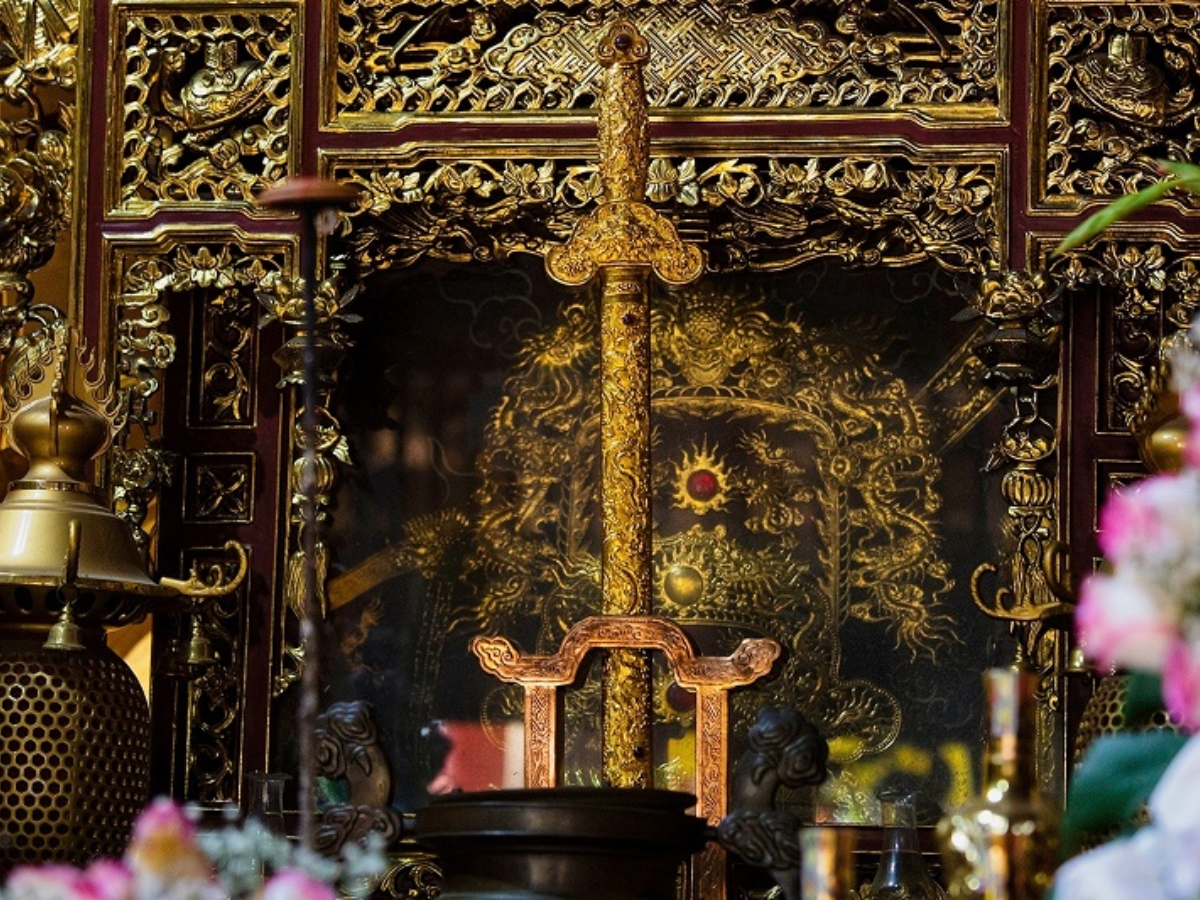 Những đồ thờ tự quý hiếm được lưu giữ và bảo tồn tới ngày nay của đền