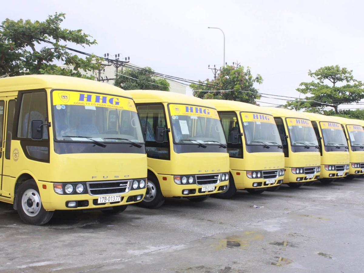 Di chuyển bằng xe khách vừa tiết kiệm lại nhanh chóng.
