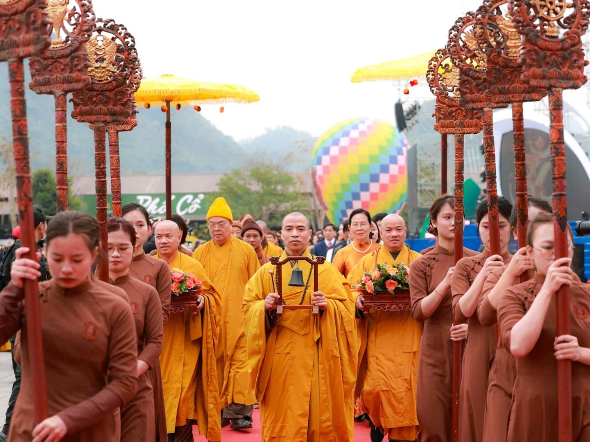 Lễ hội đầu xuân tại chùa Tam Chúc.