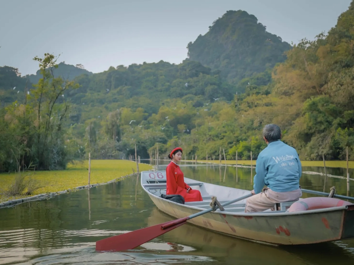 Lựa chọn trang phục phù hợp để có những bức hình đẹp tại Vườn chim Thung Nham. 