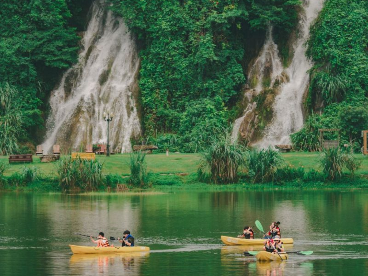 Tận hưởng niềm vui yên bình với vô vàn hoạt động thú vị ở hồ Đồng Chương. Tận hưởng niềm vui yên bình với vô vàn hoạt động thú vị ở hồ Đồng Chương.
