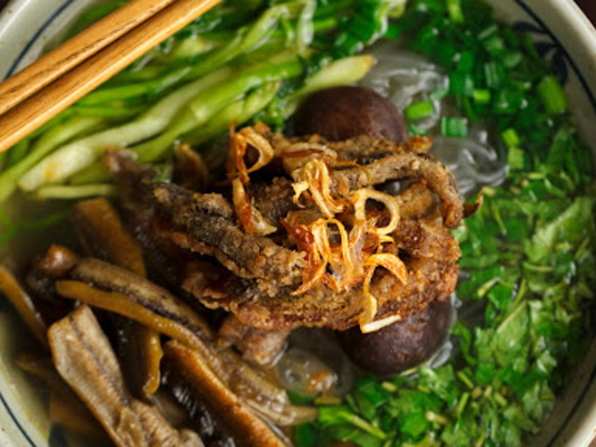 Miến lươn Dũng Hương chinh phục thực khách bằng hương vị dân dã khó quên. 