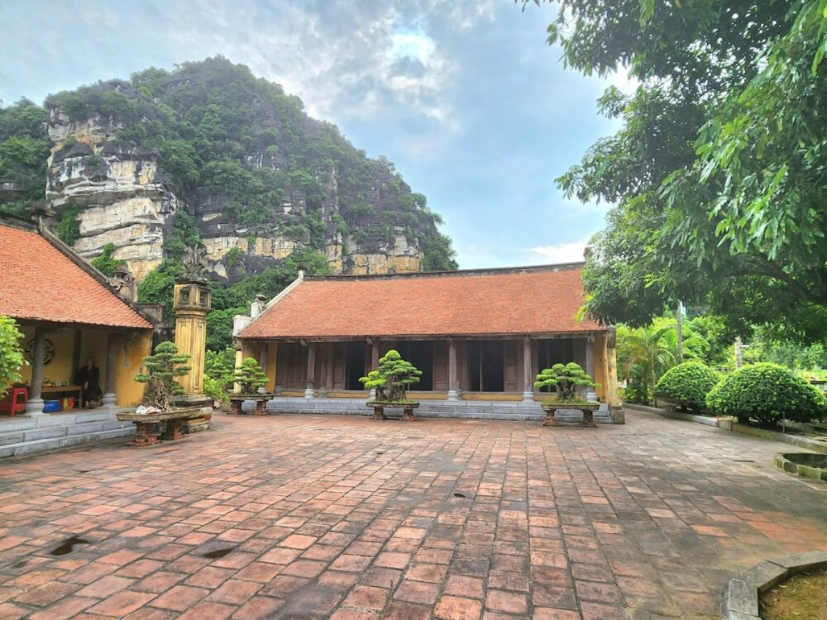 Tên "Kim Ngân" của chùa Kim Ngân Ninh Bình gắn liền với tích chuyện truyền từ nhiều thế hệ. 