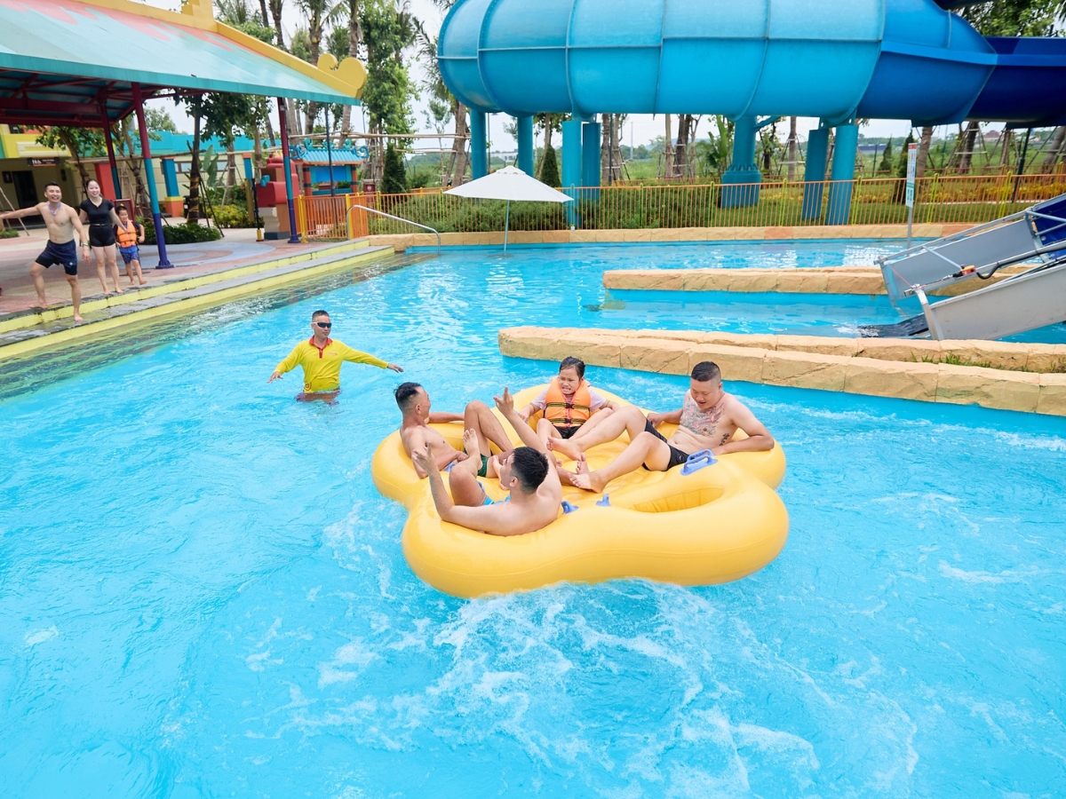 Sun World Ha Nam là tổ hợp vui chơi giải trí hiện đại nổi bật tại khu vực cửa ngõ phía Nam Hà Nội. 