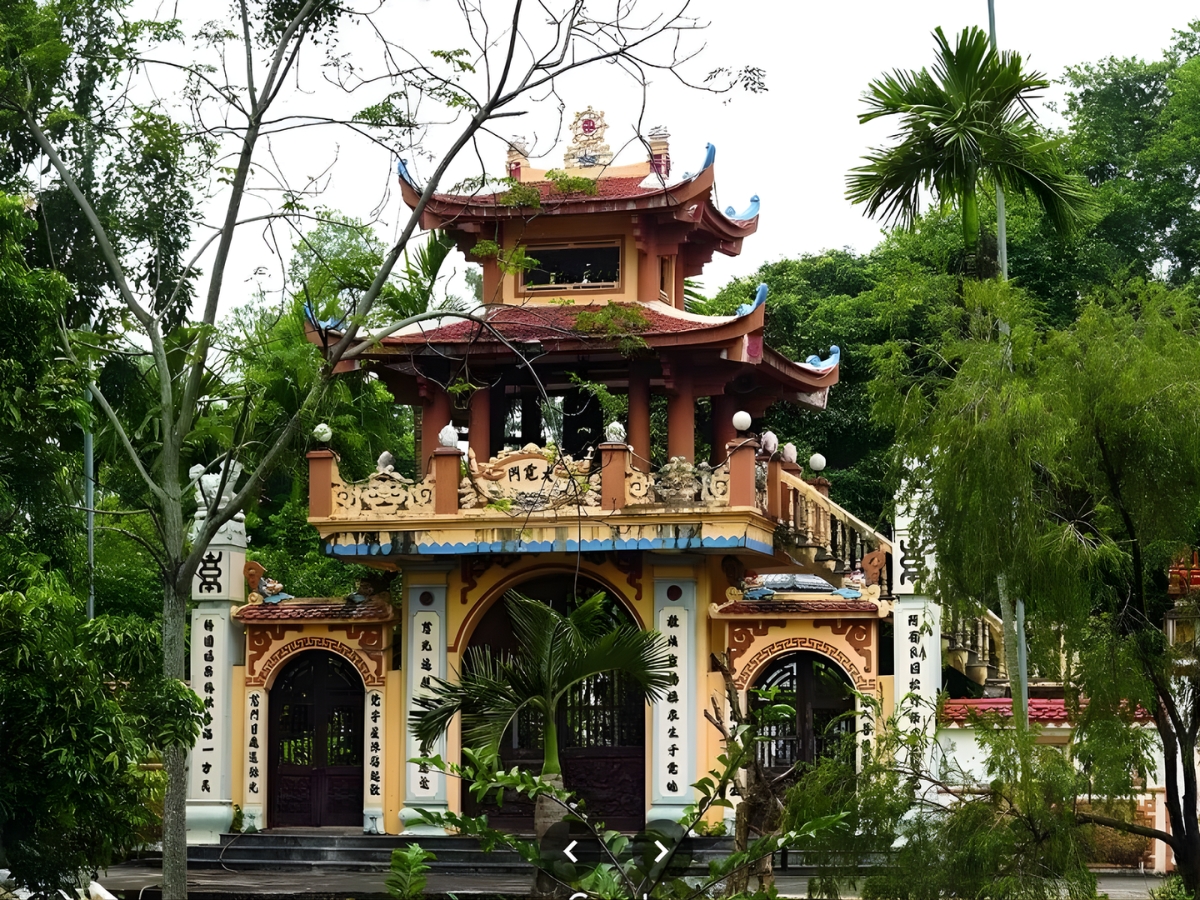 Chùa A Nậu là một ngôi chùa cổ mang đậm dấu ấn lịch sử và văn hóa tâm linh của vùng đất Ninh Bình